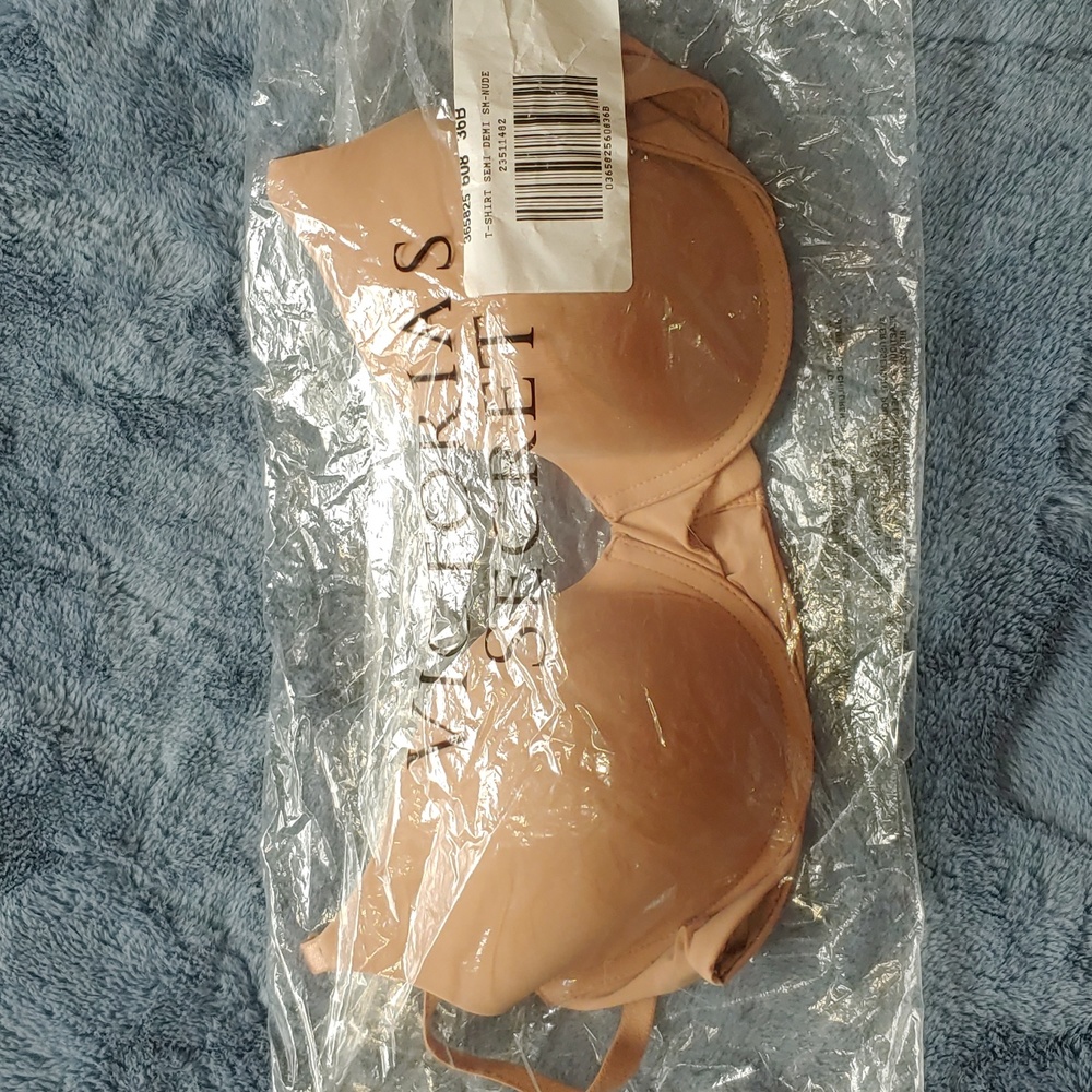 Nude Victoria's Secret T-shirt bra size 36B